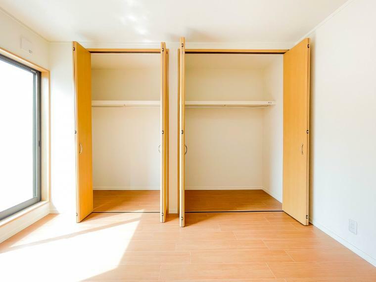 収納 各部屋を最大限に広く使って頂ける様、全居住スペースに収納付。プライベートルームはゆったりと快適に。