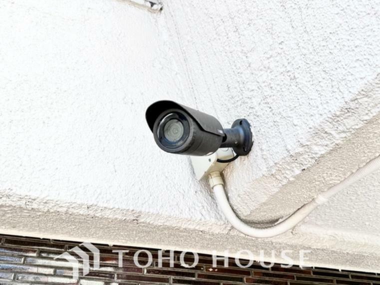 勝手口、車庫など 空き巣犯への威嚇の効果がある防犯カメラも設置済です。