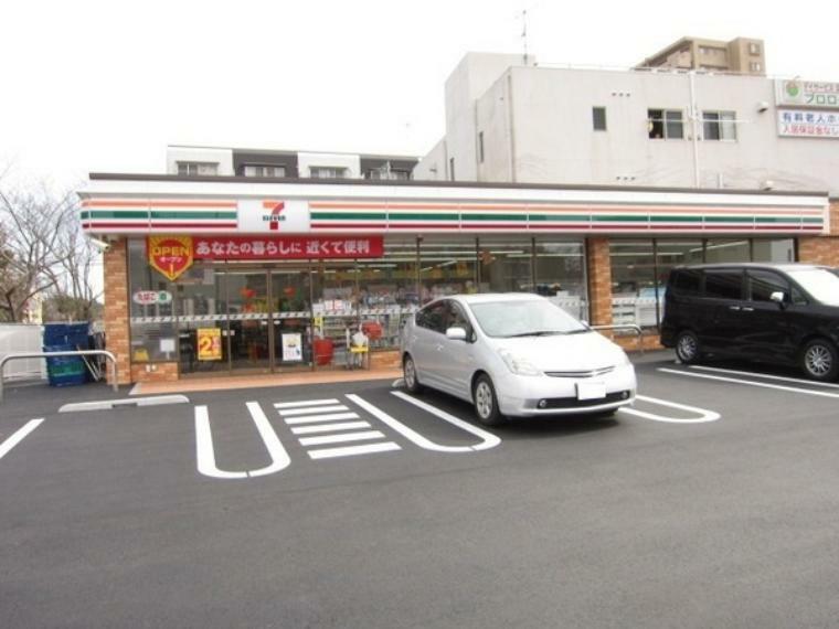 コンビニ セブンイレブン佐倉駅北口店 JR佐倉駅北口ロータリーのコンビニエンス