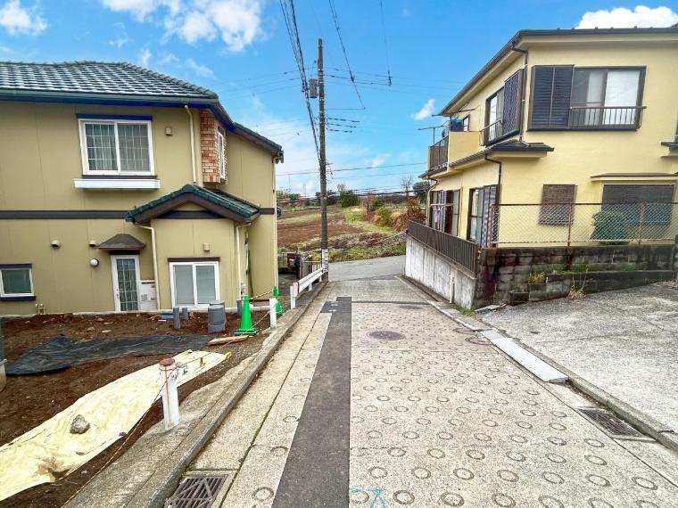 現況写真 周辺は閑静な住宅街につき落ち着いた環境です。