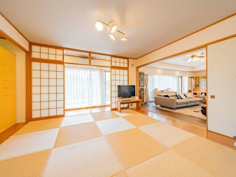 和室の畳には、琉球畳の七島藺（しちとうい）を使用。耐久性に優れた素材です