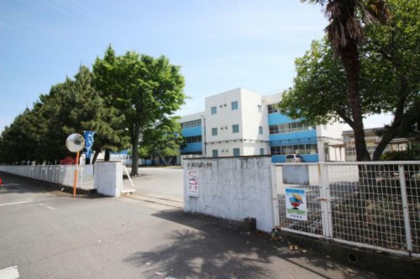 小学校 【小学校】伊勢崎市立豊受小学校まで1099m