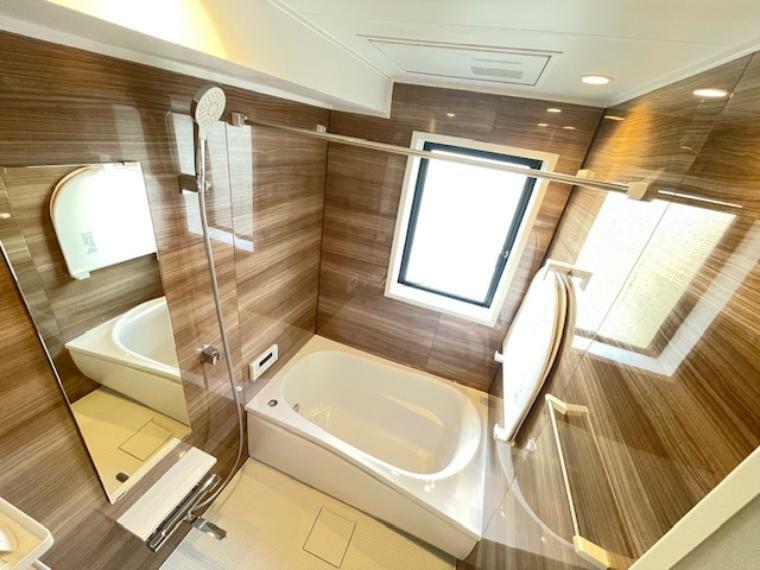 浴室 窓の有る明るい浴室・浴室乾燥機付きユニットバス交換