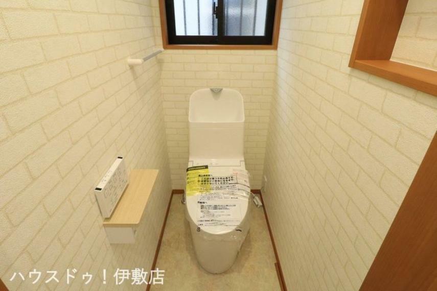 トイレ 【1Fトイレ】ウォシュレット機能付きトイレです
