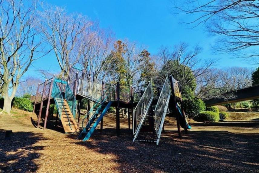 公園 葛ヶ谷公園　距離約400m