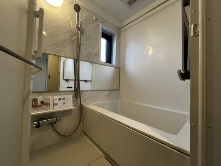 浴室 浴室には窓がある為換気もしやすいです！