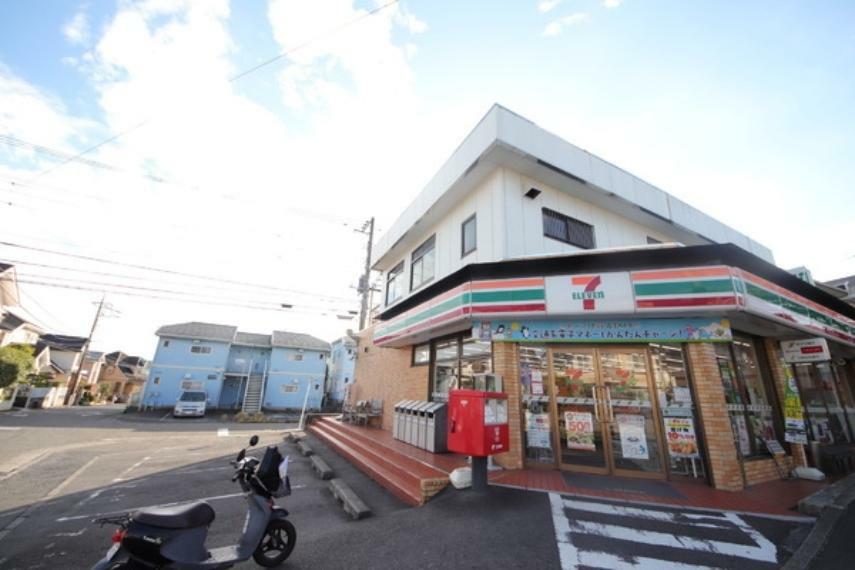 コンビニ セブンイレブン西が岡店