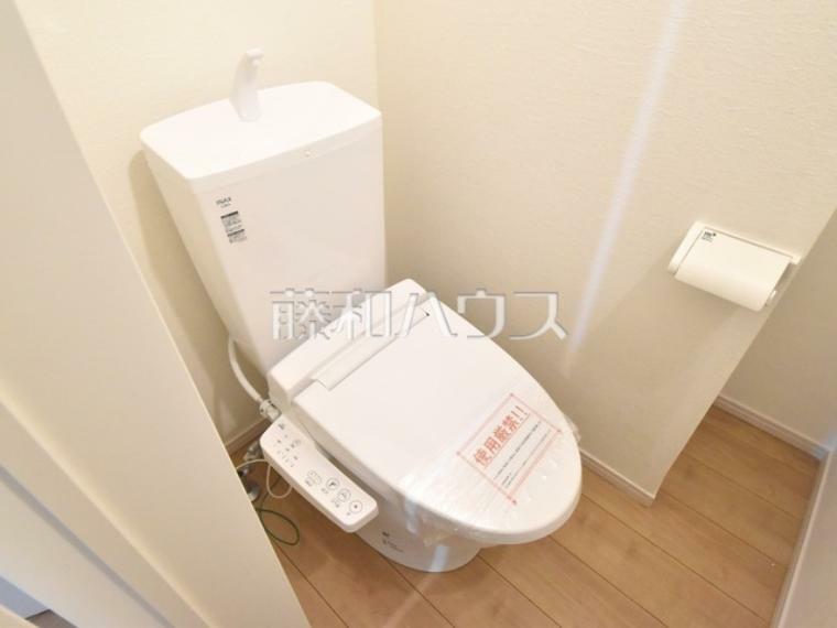 トイレ トイレ　【八王子市叶谷町】各階にトイレを設けておりますので、朝の忙しい時間などトイレの取り合いで喧嘩になることも少なそうですね。　