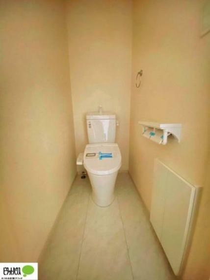 施工例写真:1・2階ウォシュレットトイレ完備。