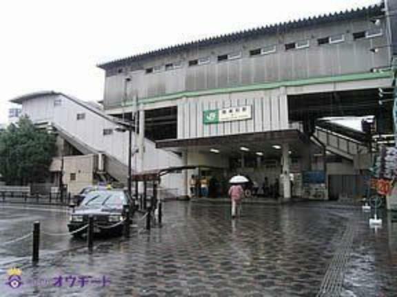 南浦和駅（JR東日本 東北本線） 徒歩13分。