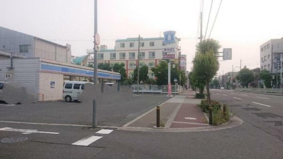 コンビニ ローソン生野舎利寺店