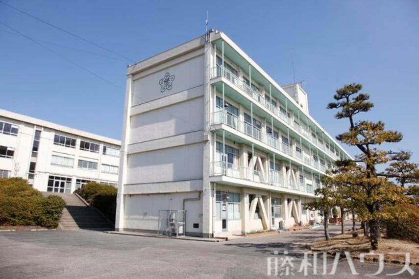 小学校 春日井市立篠木小学校 徒歩9分