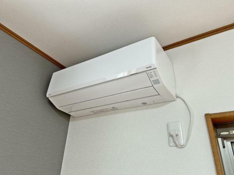 冷暖房・空調設備 【リフォーム済】新品のエアコンを1台設置しました。入居後すぐに快適に生活できますよ。