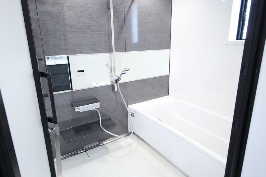 浴室暖房乾燥機能付！1.25坪の広々タイプが嬉しい！アプリ連動型！