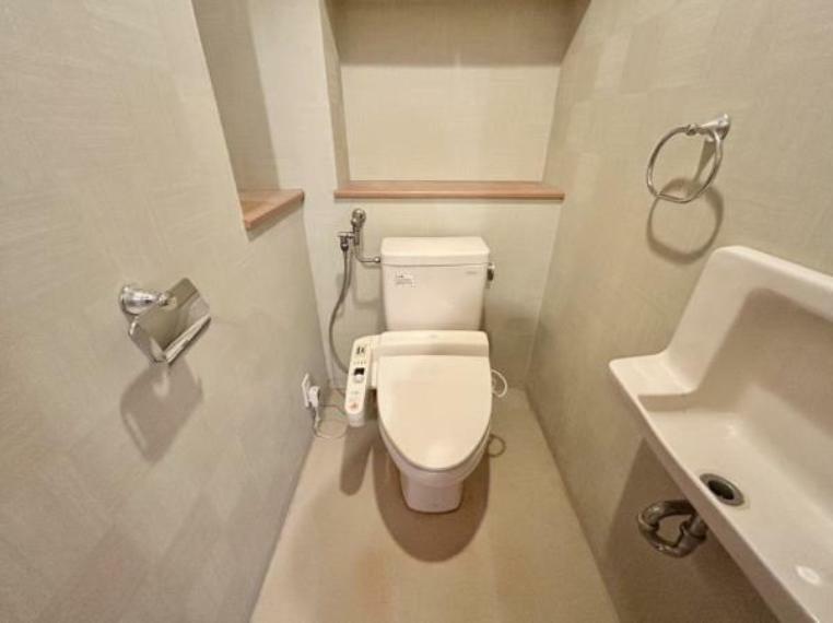 トイレ 【トイレ】トイレは新品交換します。ウォシュレット付き、暖房便座のトイレになります。