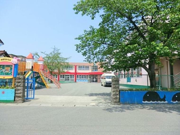 幼稚園・保育園 【海老名みなみ幼稚園】　海老名市社家にある海老名市運動公園のすぐ側に有ります。 「こころ にいっぱいのたからもの」こんな子供たちがたくさん集まる幼稚園です。
