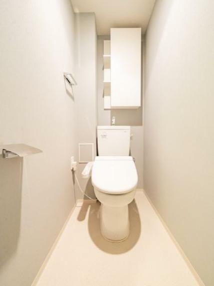 トイレ 【トイレ】トイレは温水洗浄便座付きです。