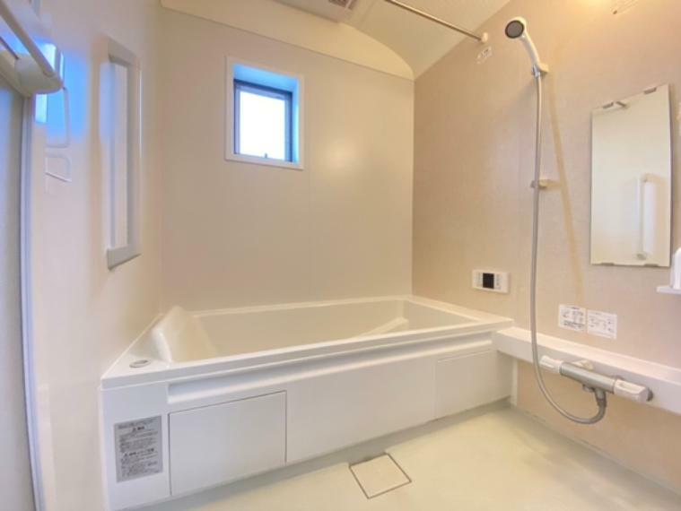 浴室 2016年1月築室内丁寧にお使いです。