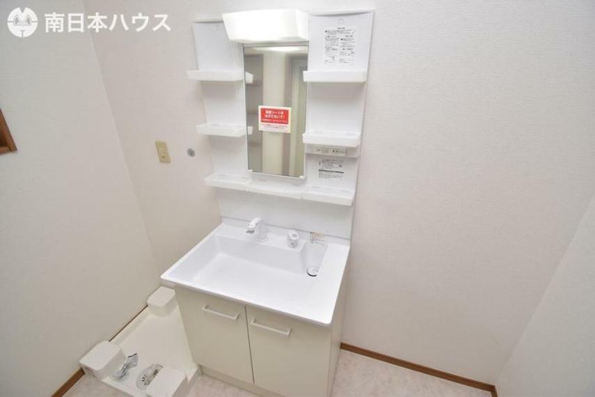 【洗面台】居住用の洗面台です、令和5年10月に新調済み