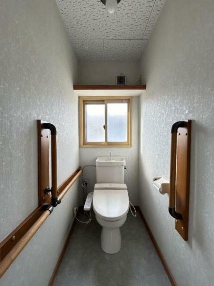 トイレ 【リフォーム中】2階トイレの写真です。トイレ新品交換を行います。