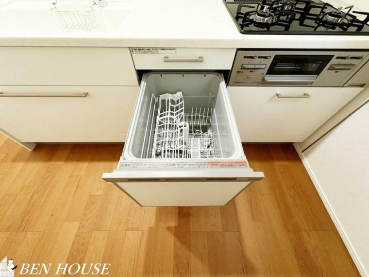冷暖房・空調設備 自動食器洗浄乾燥機・パワフルな洗いで汚れを落としてくれる食洗機。家事の時短になり、ご家族との時間も増えそうですね