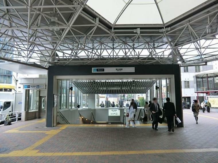 恵比寿駅（東京メトロ 日比谷線） 徒歩15分。