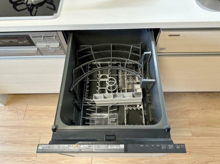 食器洗浄乾燥機付きで家事の負担を軽減させます。