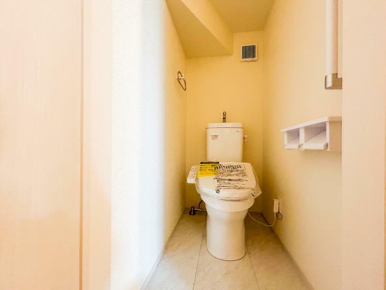 トイレ ウォシュレット付きのトイレは一階、二階に完備。お手入れしやすく毎日が快適です。