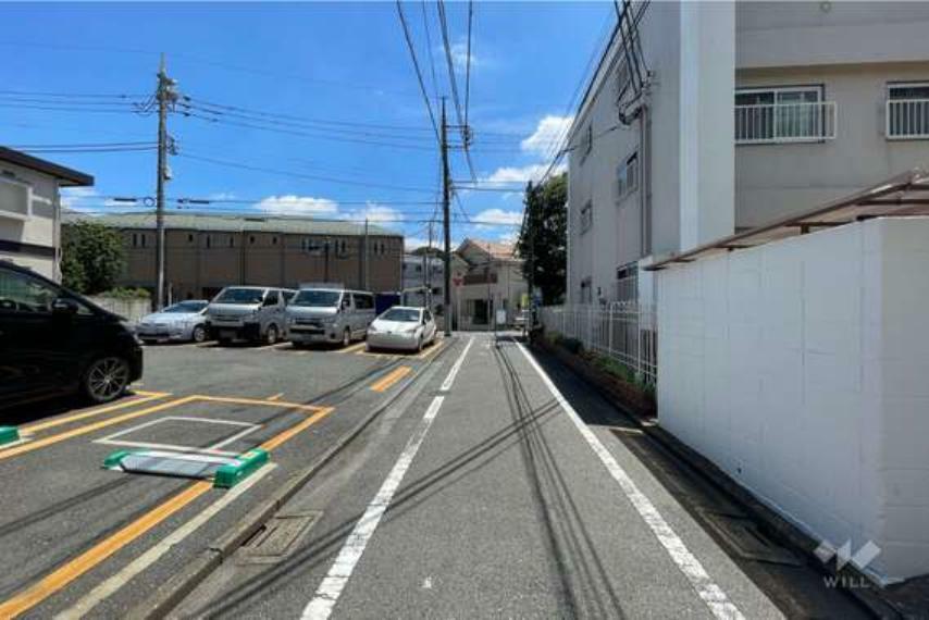 現況写真 敷地北東側の前面道路（北側から）