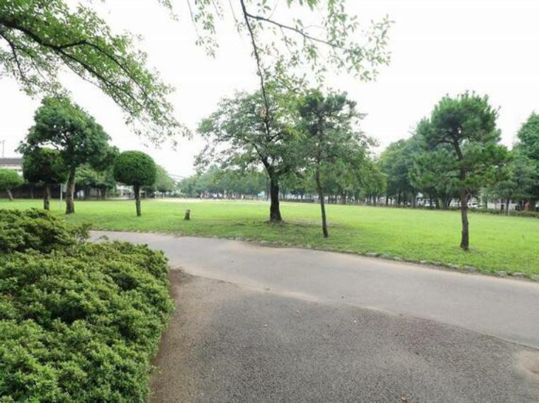 公園 行徳駅前公園まで約752m。