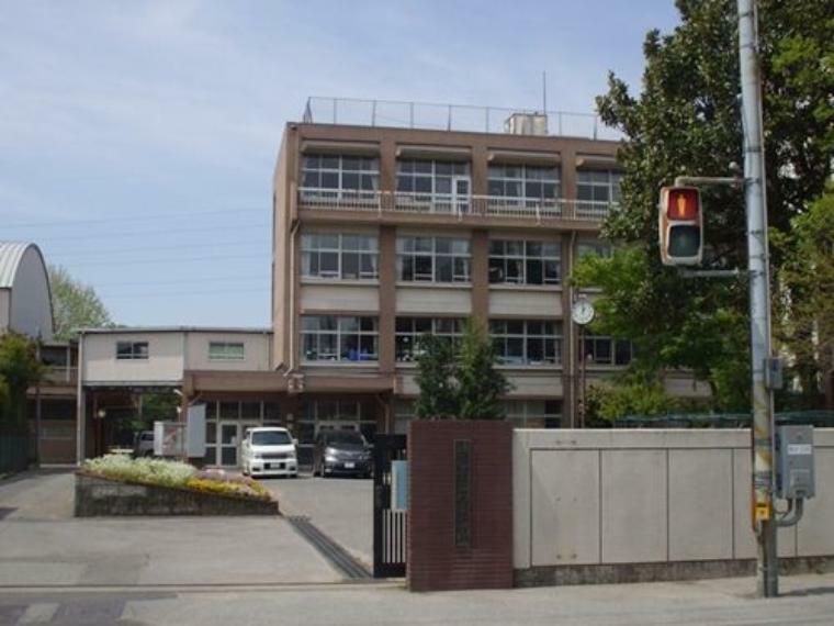 小学校 鎌ケ谷市立初富小学校 徒歩16分。