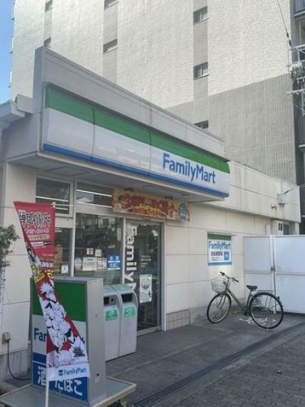 コンビニ ファミリーマート波除中央大通店24時間営業