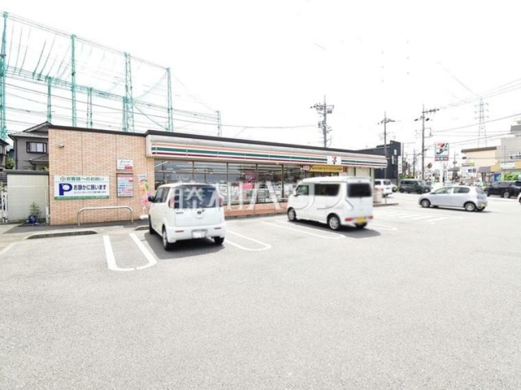 コンビニ セブン-イレブン 京王山田駅前店 コンビニが近くにあると買い忘れや急な来客などの時にすぐ買いに行けるので助かりますね。　