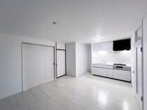 白を基調とした空間で、どんな家具も似合いそうですね。