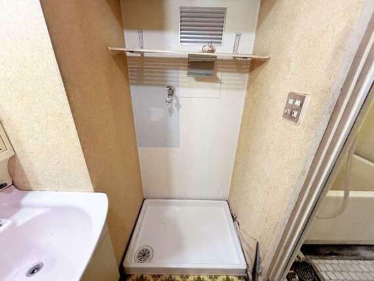 ランドリースペース 洗濯機はこちらに設置可能です。