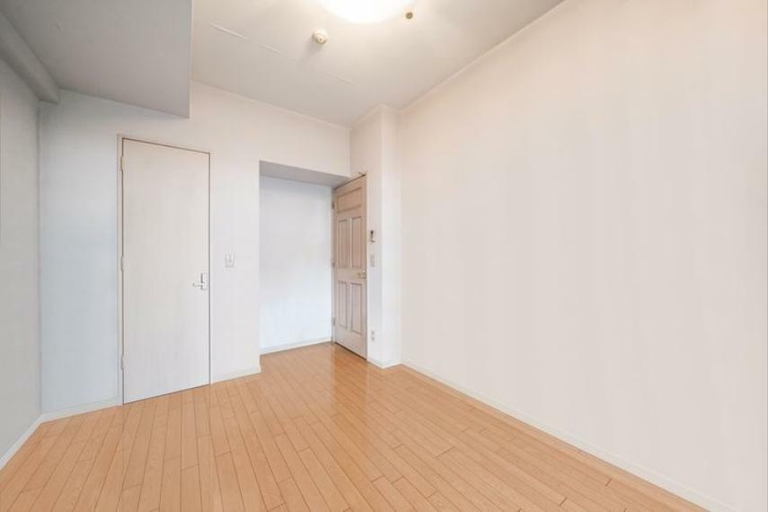 画像はCGにより家具等の削除、床・壁紙等を加工した空室イメージです。
