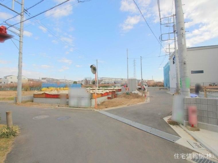 現況写真 前面道路含む現地