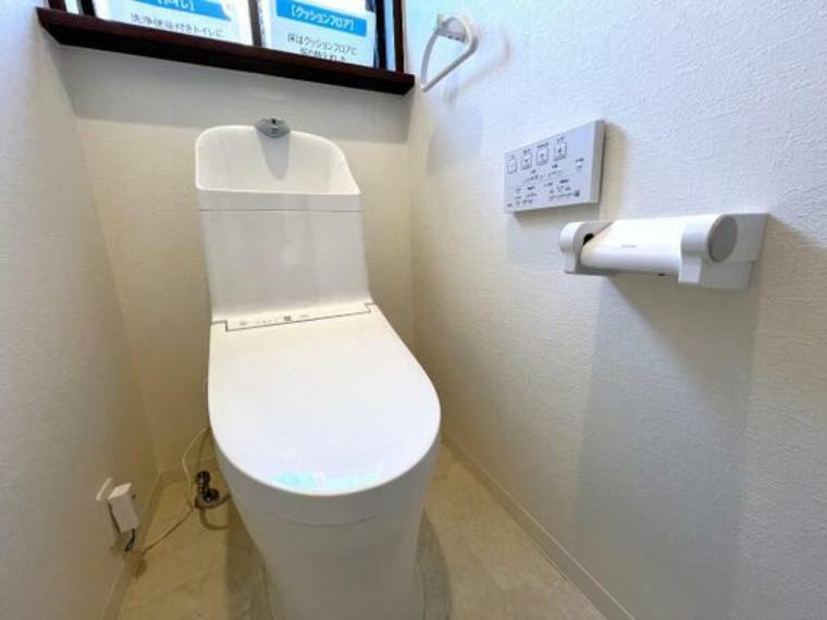 リフォーム済みのトイレは、温水洗浄便座です。