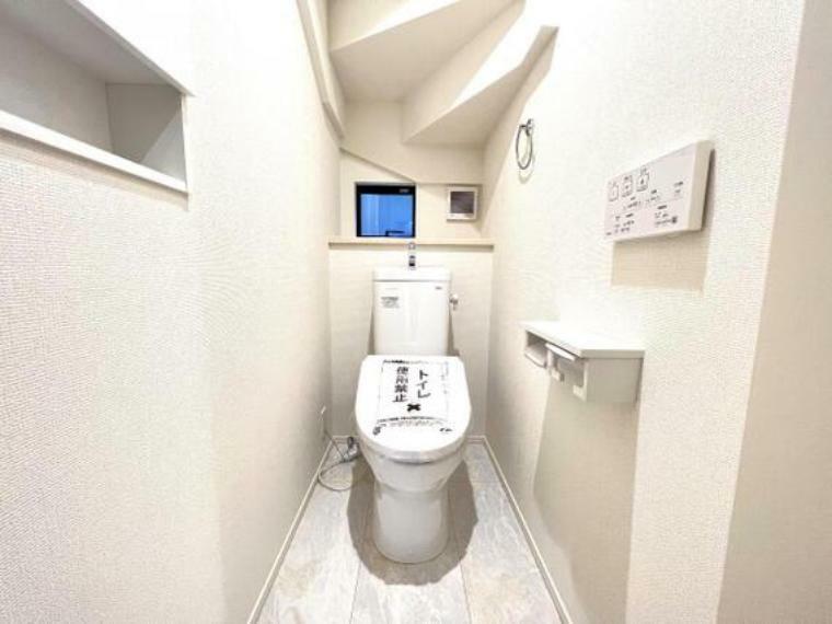 トイレ 快適にお使い頂ける清潔感のあるトイレです。