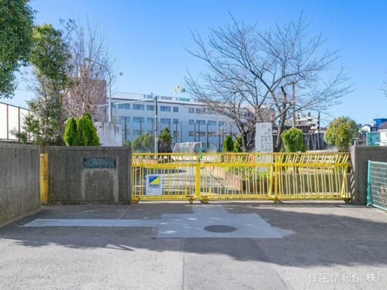 小学校 川口市立慈林小学校 660m