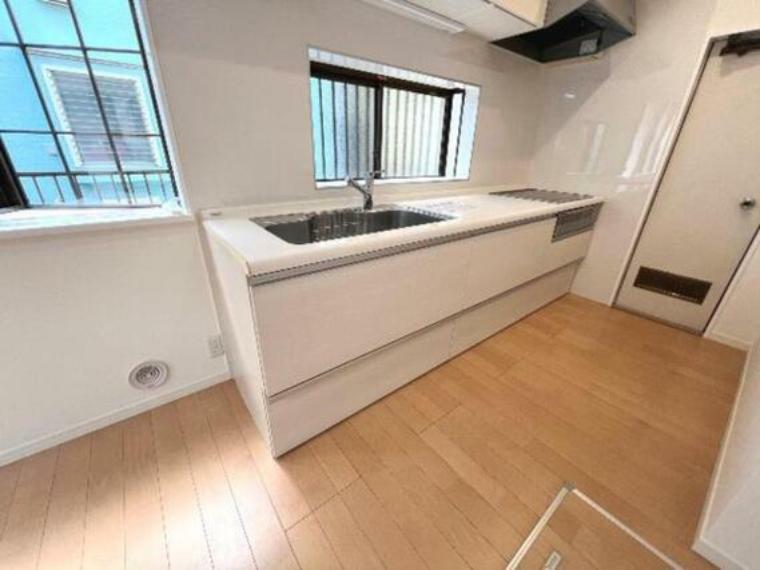 キッチン スペースが有効的に使える壁付けタイプのキッチン。