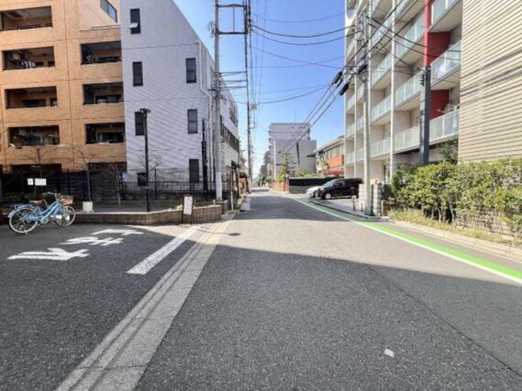 外観写真 前面道路