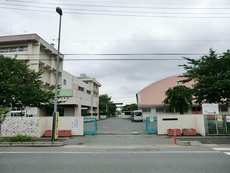 小学校 桶川東小学校　徒歩13分（約1000m）