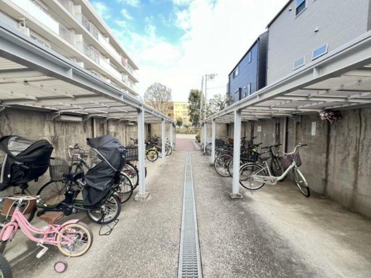 駐輪場 自転車置き場です。屋根があるのが嬉しいですね。