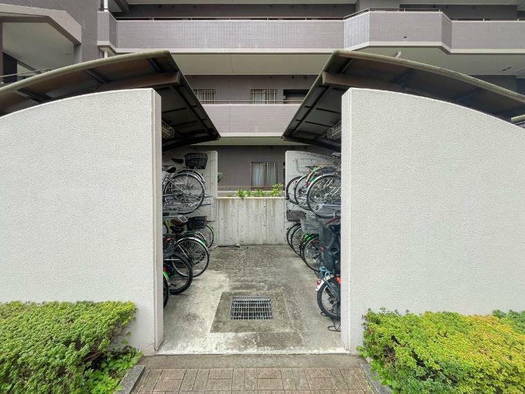外観写真 ・駐輪場 バイク置き場あり。