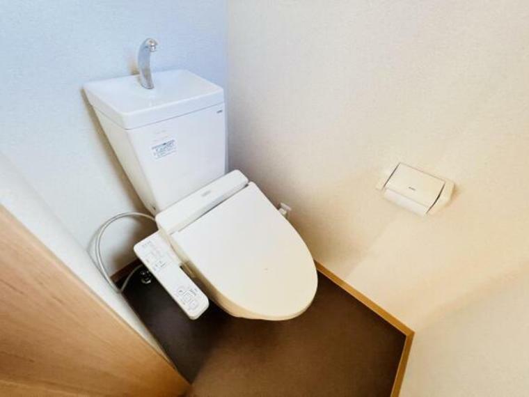 トイレ 各階にトイレが有り、忙しい時間帯もスムーズに準備ができますね。