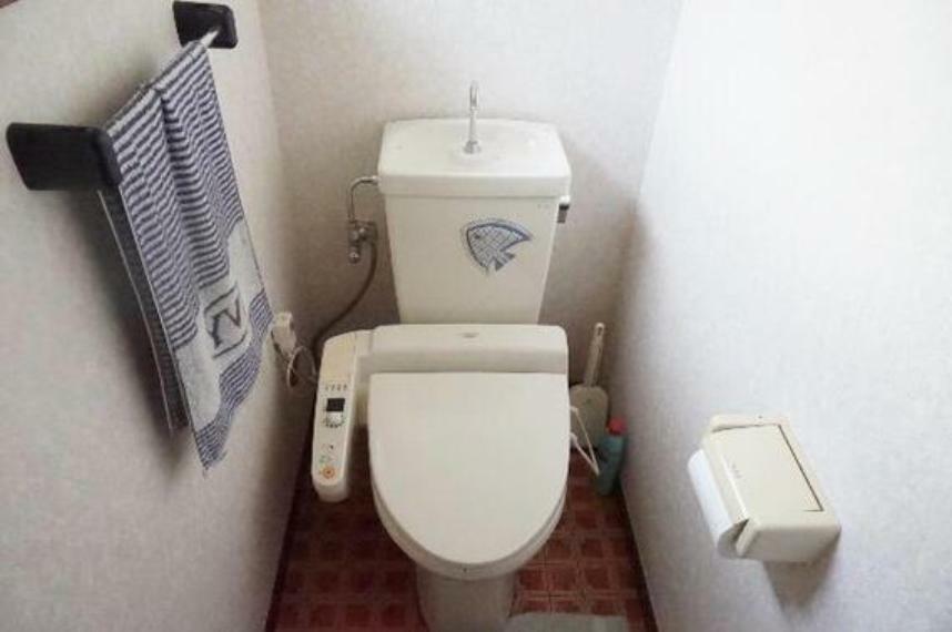 温水洗浄便座付トイレです。