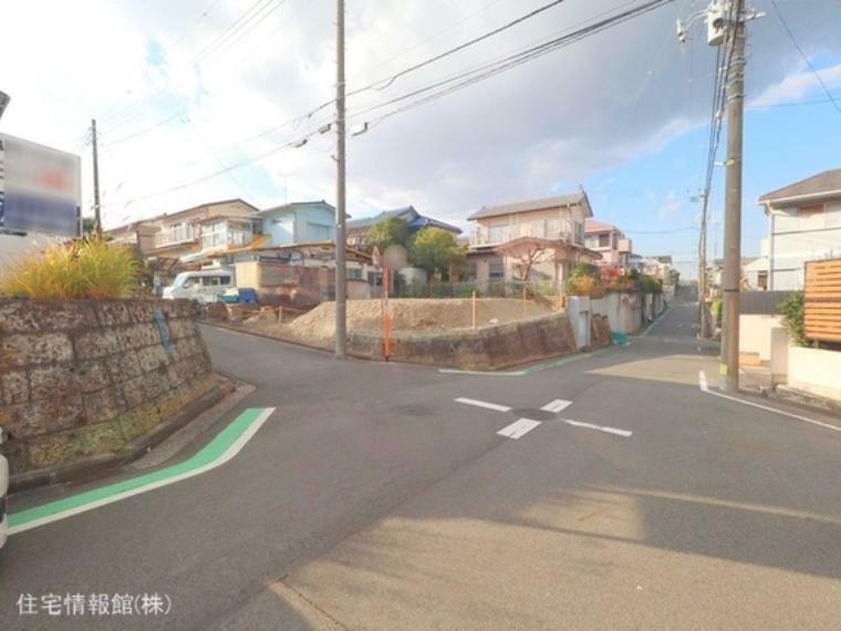 現況写真 前面道路含む現地