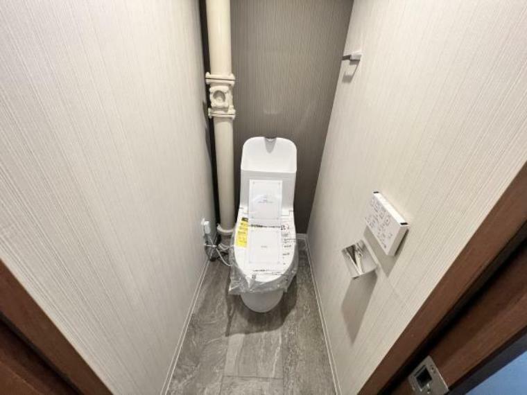 トイレ 快適な温水洗浄便座付きのトイレです。