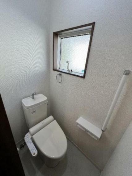 トイレ トイレは各階に完備で、朝の忙しい時間などに便利ですね。